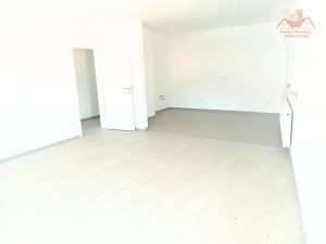 Prodaje se trosoban stan 100 m2 – Skver, Centar Gračanice